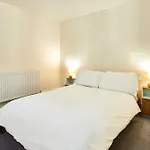 Host & - The Den Apartament *