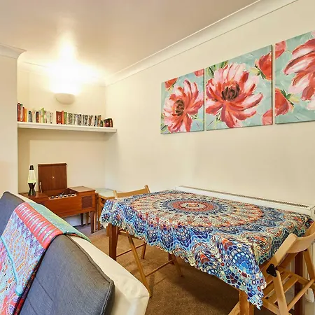 Apartamento Host & - The Den